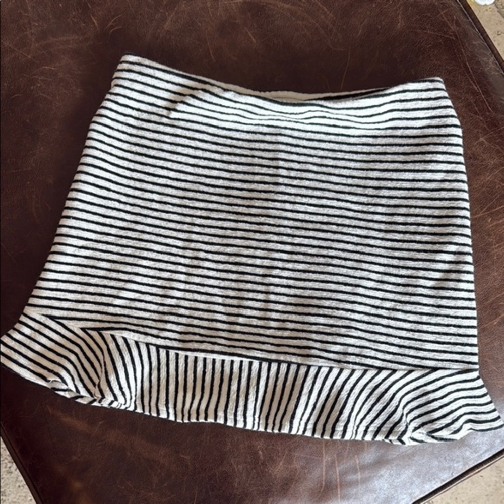 Terry cloth  black-and-white striped skirt 🖤 ruffle